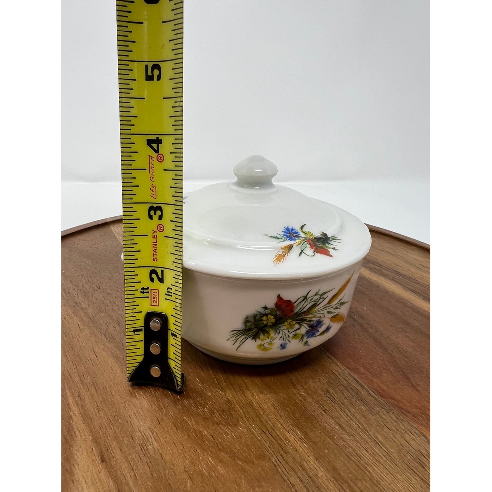 Cordon Bleu France White Porcelain Soup Tureen Floral Design with Lid - Picture 10 of 11